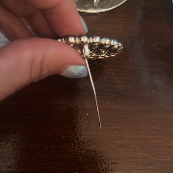 VTG Floral Crystal Brooch in Pastel Pink, Blue & Green - Picture 11 of 12